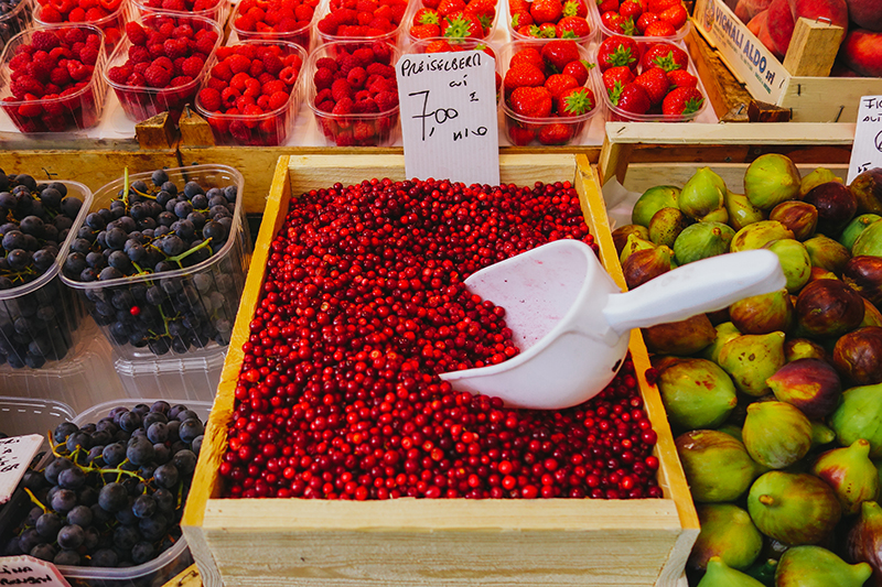 Berries, Bolzano market