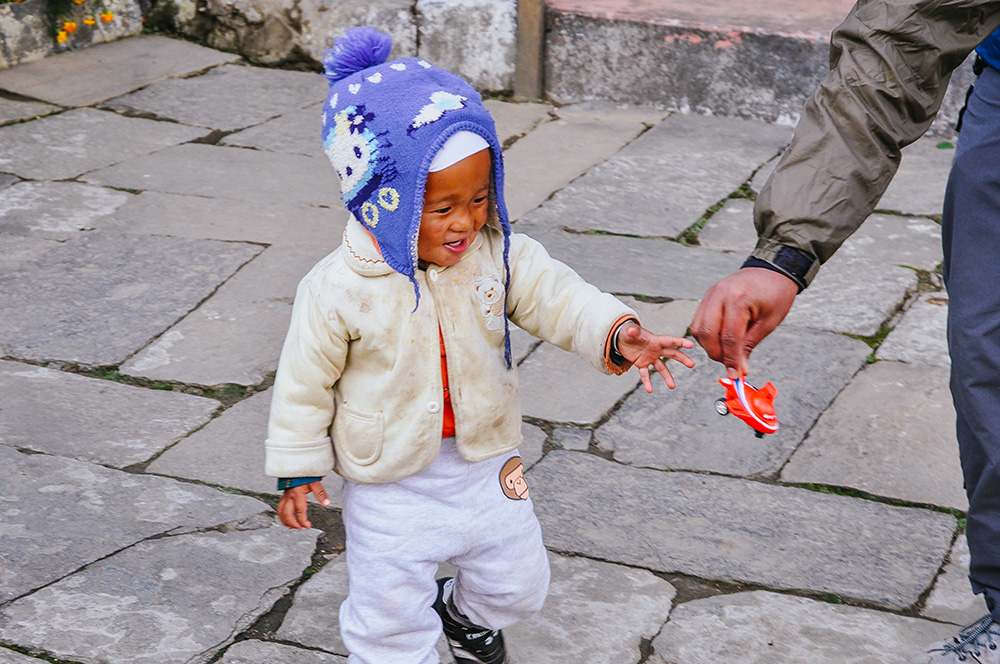 Trek the Himalayas, Child Playing