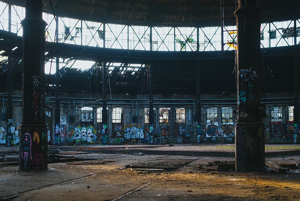abandoned_railroad_yard_berlin-2