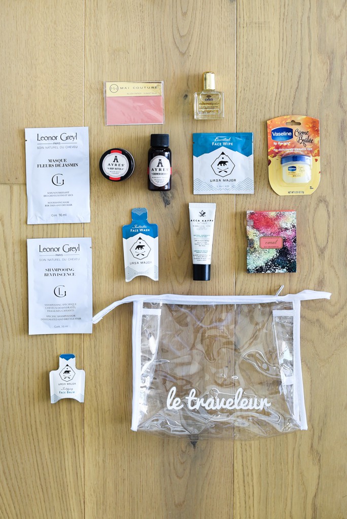 le-traveleur-weekender-travel-kit