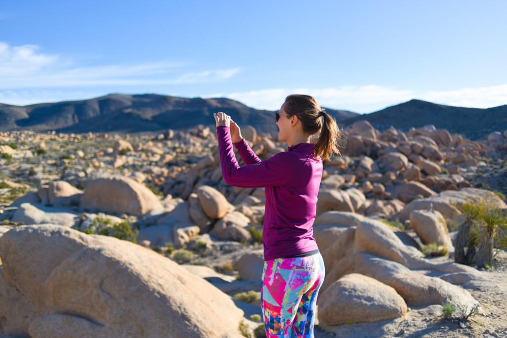 how_to_have_an_epic_weekend_at_joshua_tree_national_park_arch_rock