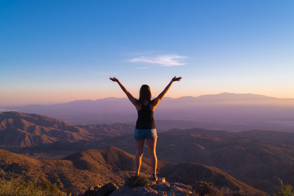 how_to_have_an_epic_weekend_at_joshua_tree_national_park_sunset