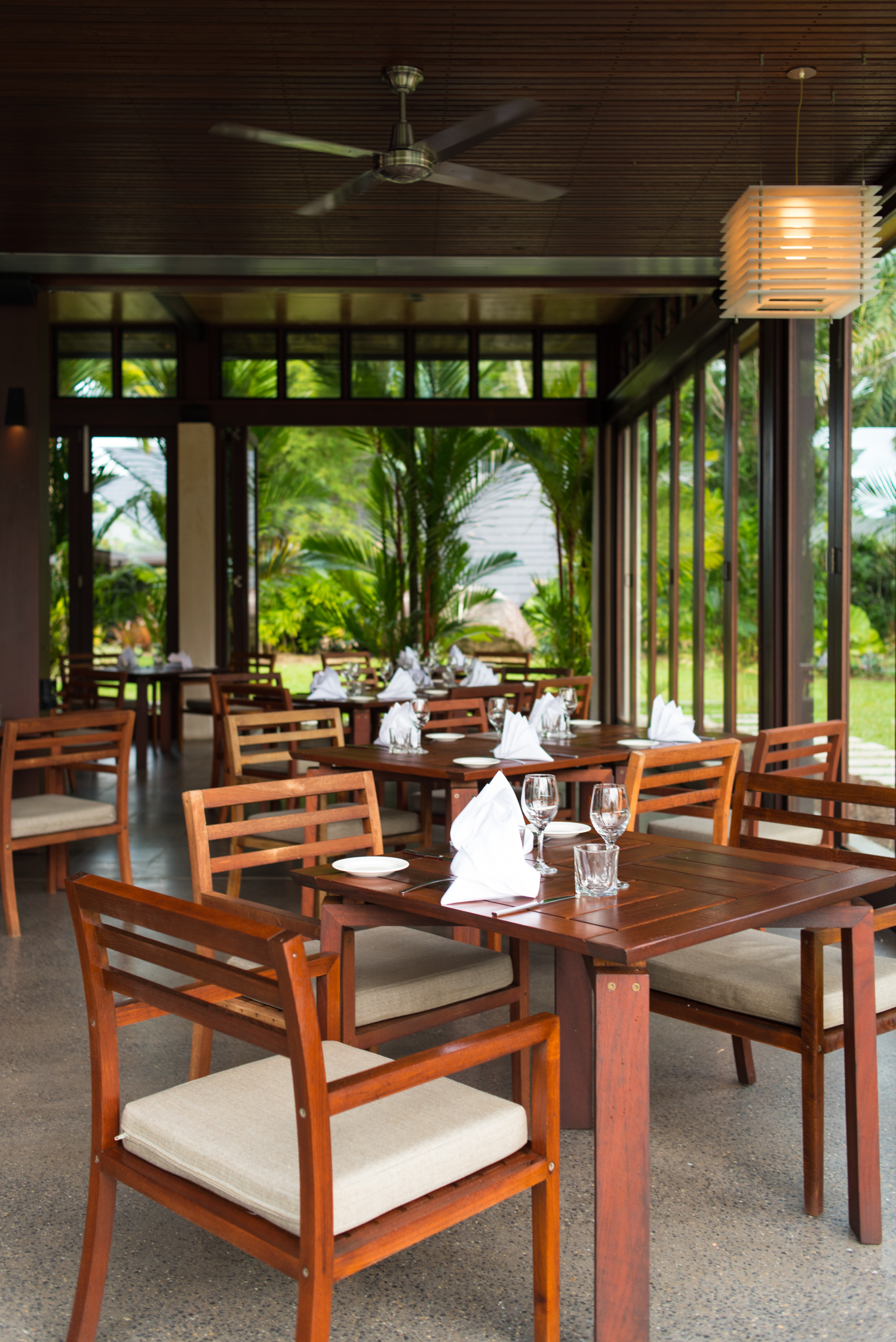 Niramaya Villas & Spa, Dining