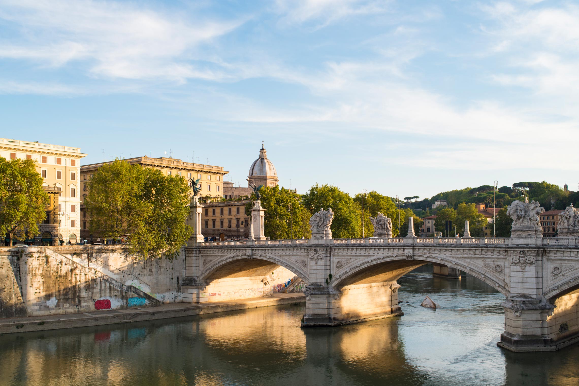 The Best Free Things to do in Rome, Tiber at Golden Hour