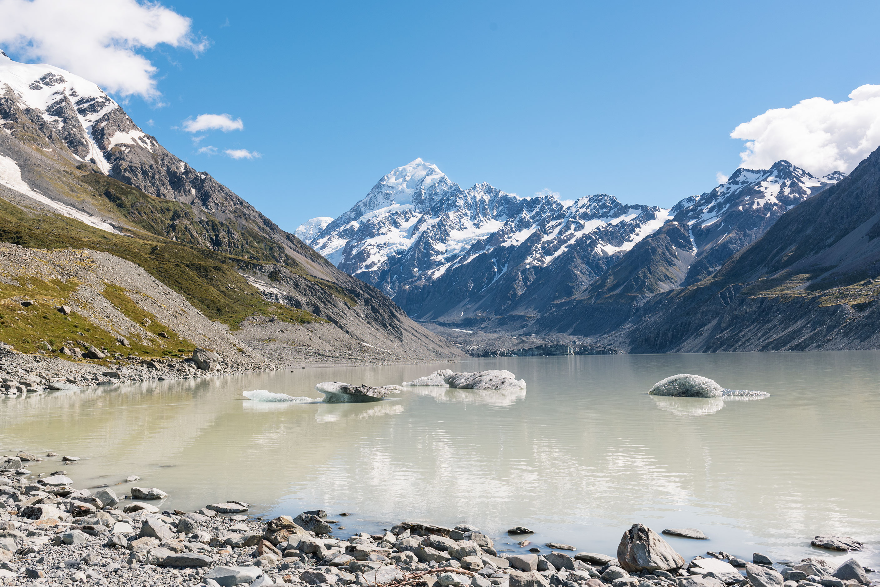 Hooker Valley Track, New Zealand's Best Short Hike